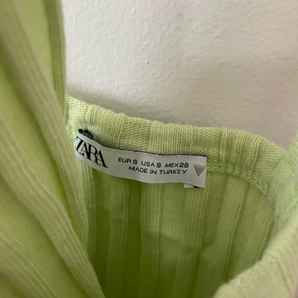Zara lime green halter crop top - Picture 3 of 3